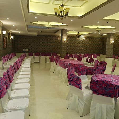 Hotel Posh Chandīgarh Extérieur photo