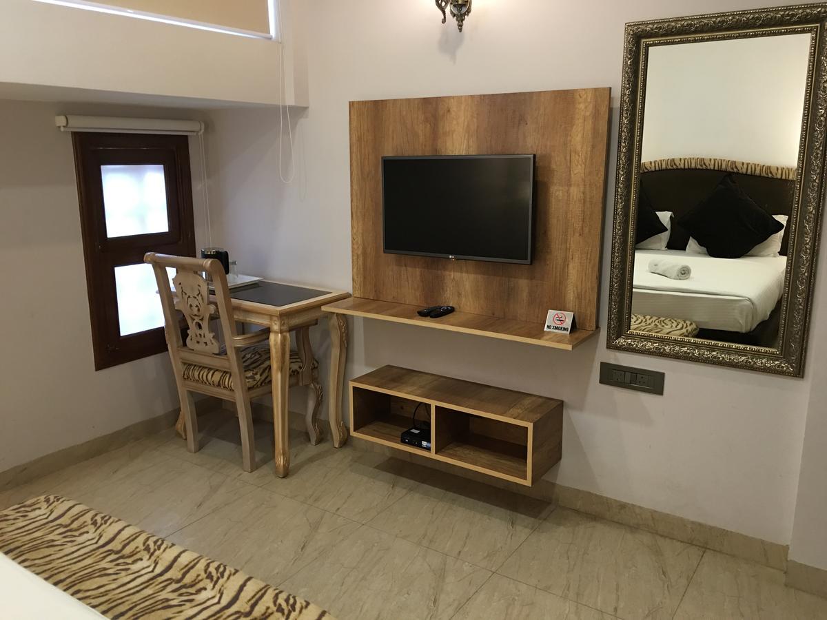 Hotel Posh Chandīgarh Extérieur photo