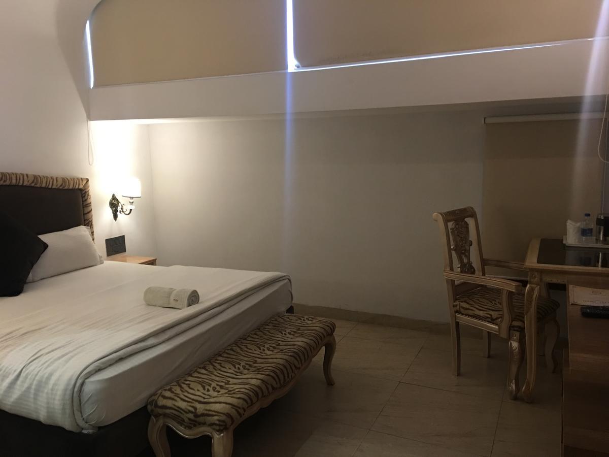Hotel Posh Chandīgarh Extérieur photo