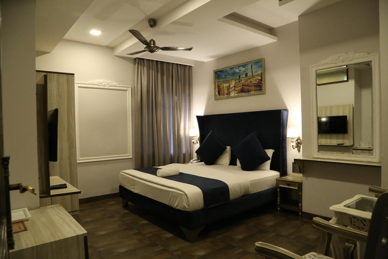 Hotel Posh Chandīgarh Extérieur photo