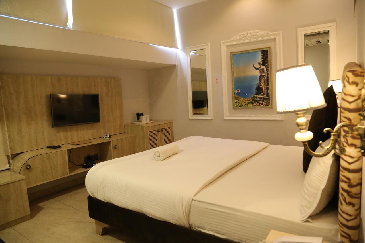 Hotel Posh Chandīgarh Extérieur photo