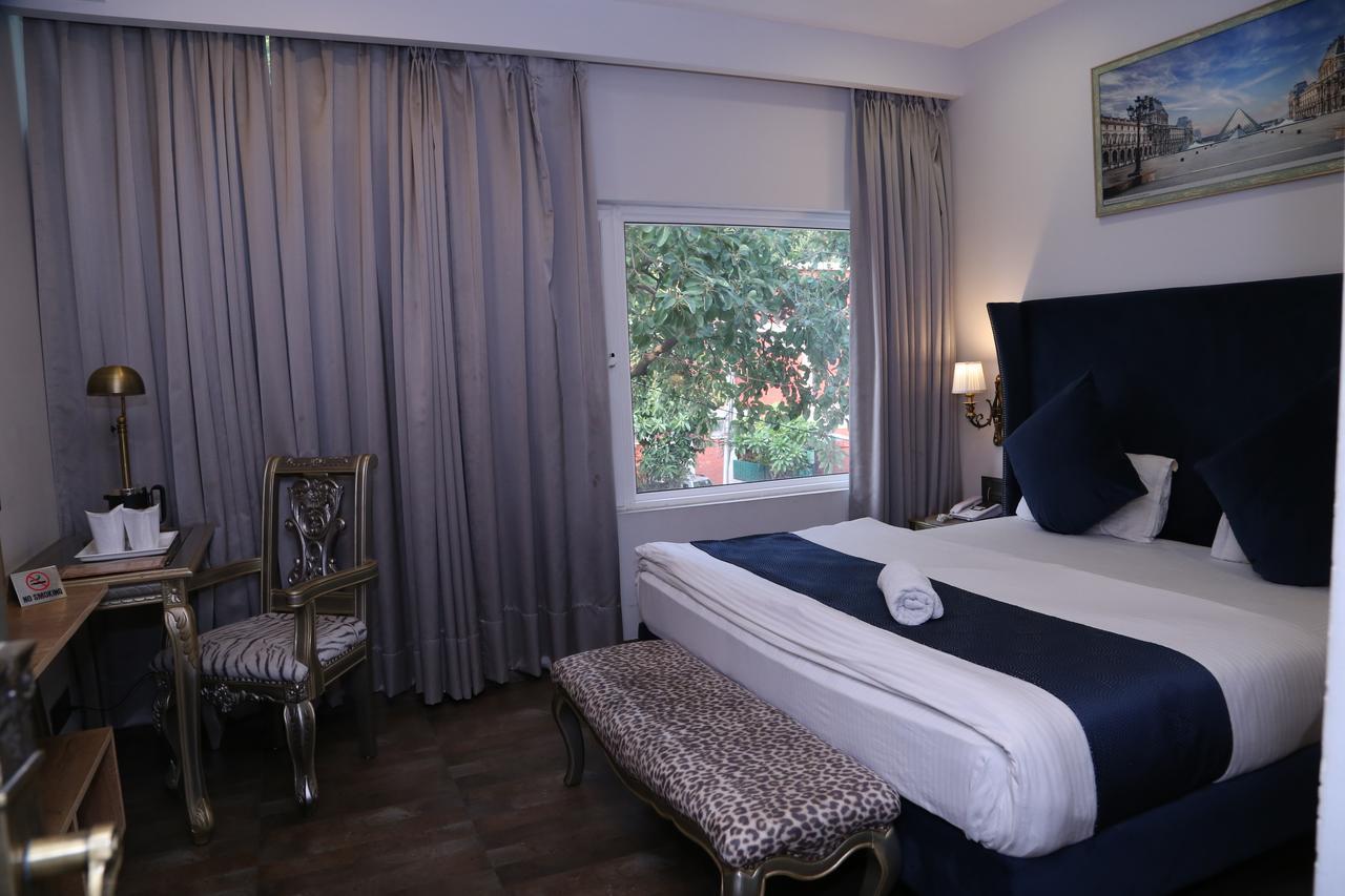 Hotel Posh Chandīgarh Extérieur photo