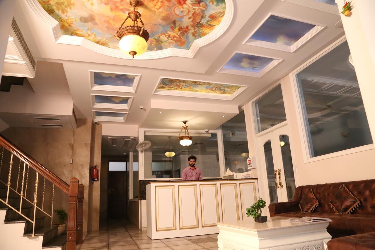 Hotel Posh Chandīgarh Extérieur photo