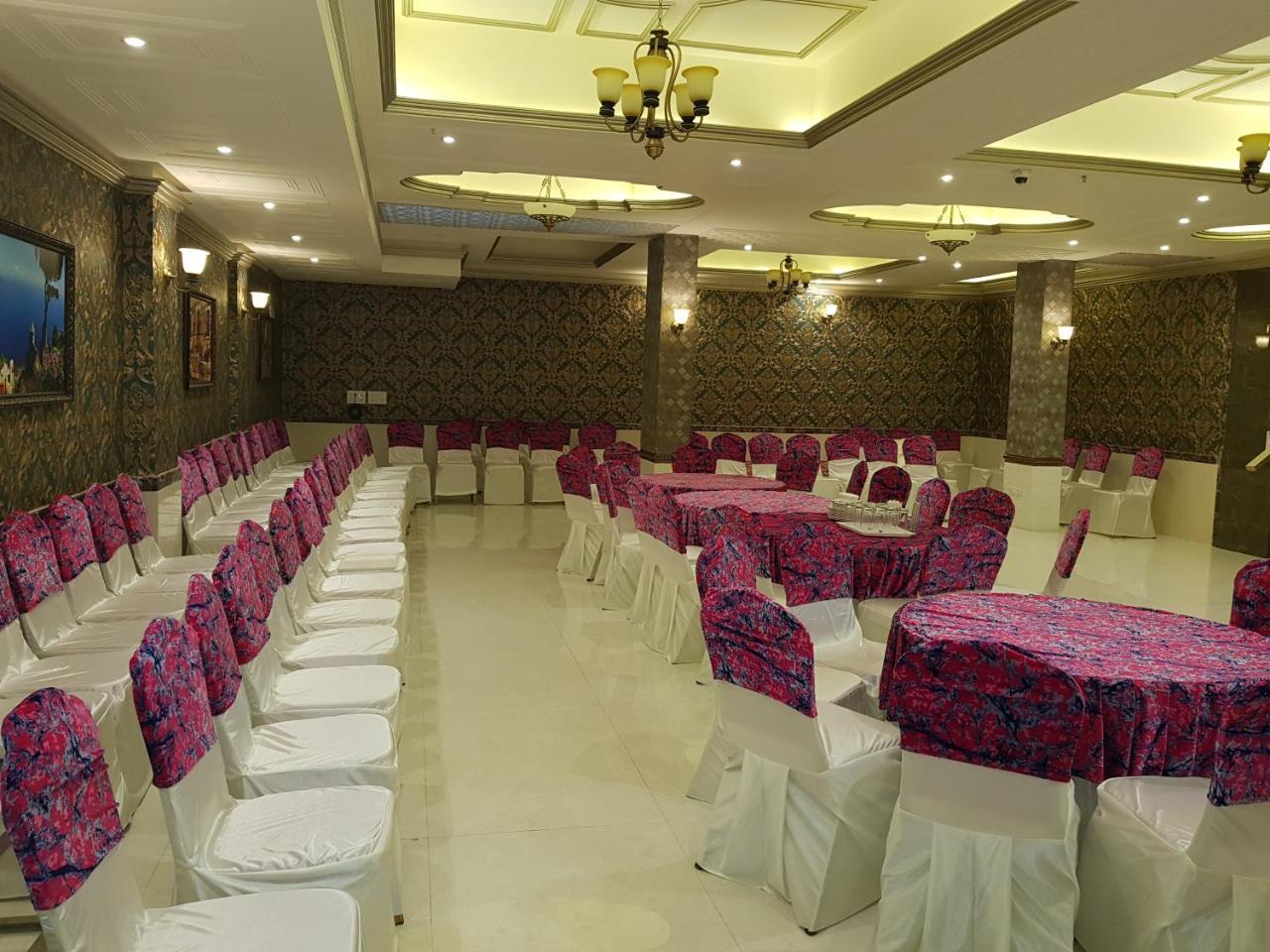 Hotel Posh Chandīgarh Extérieur photo